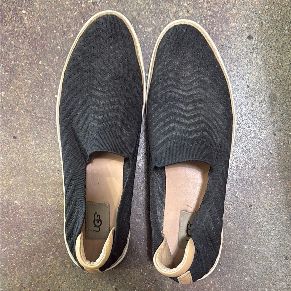 UGG slip on shoes - Picture 3 of 4